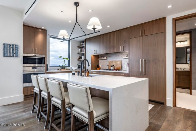 7677 Village Way 503, Park City, UT 84060