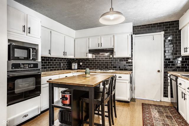 17319 Joliet Road, Westfield, IN 46074