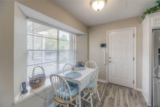 458 E Lake Drive, Livingston, TX 77351