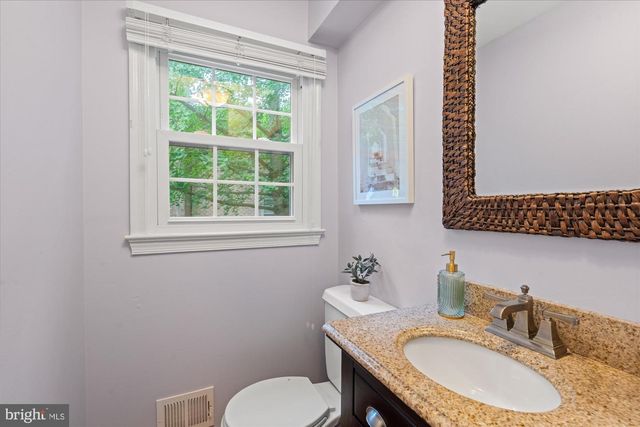 2232 MILITARY RD, Arlington, VA 22207