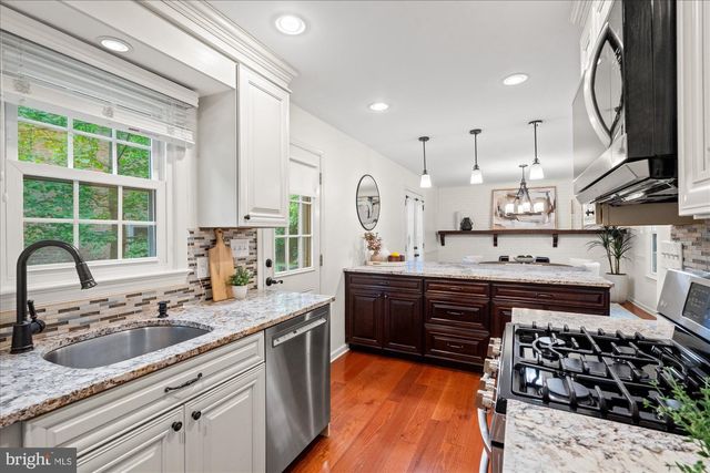 2232 MILITARY RD, Arlington, VA 22207