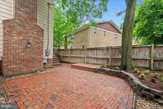 2232 MILITARY RD, Arlington, VA 22207