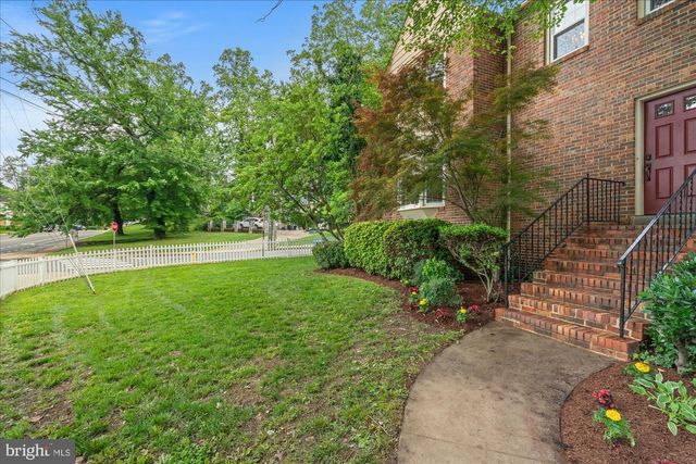 2232 MILITARY RD, Arlington, VA 22207