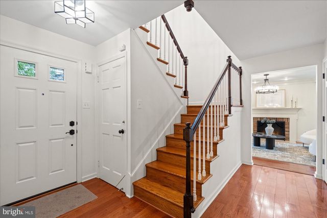 2232 MILITARY RD, Arlington, VA 22207