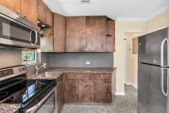 802 N J Street, Lake Worth Beach, FL 33460