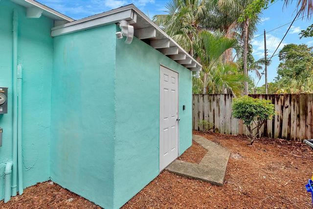 802 N J Street, Lake Worth Beach, FL 33460
