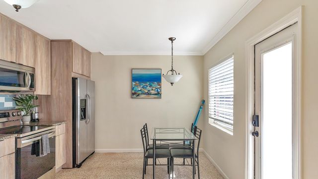 802 N J Street, Lake Worth Beach, FL 33460