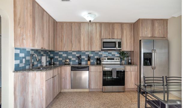 802 N J Street, Lake Worth Beach, FL 33460