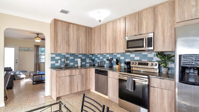 802 N J Street, Lake Worth Beach, FL 33460