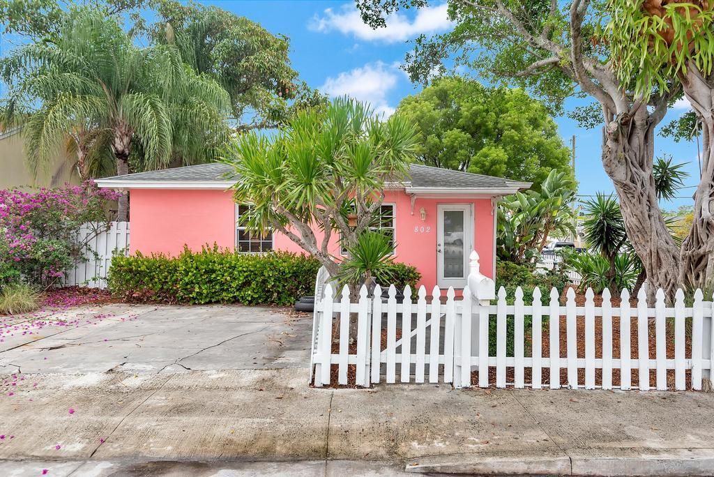 802 N J Street, Lake Worth Beach, FL 33460