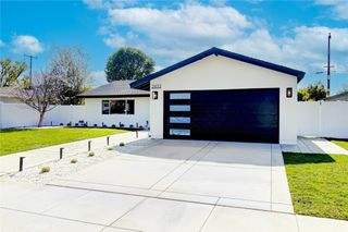 2433 Littleton, Costa Mesa, CA 92626