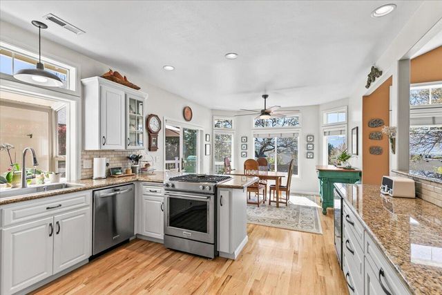 3910 Cherry Lane, Medford, OR 97504