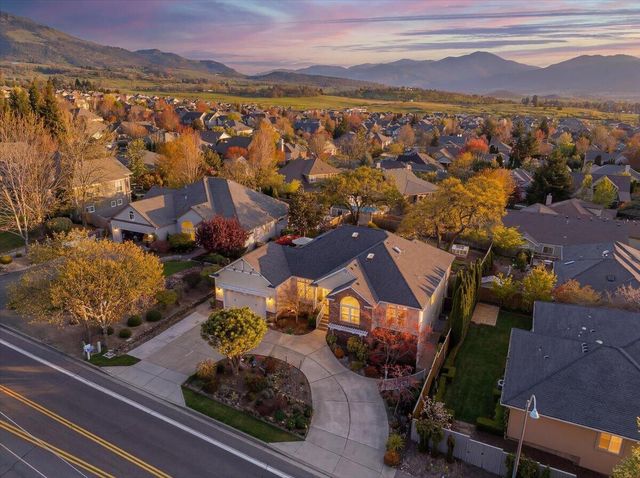 3910 Cherry Lane, Medford, OR 97504