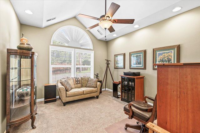 3910 Cherry Lane, Medford, OR 97504