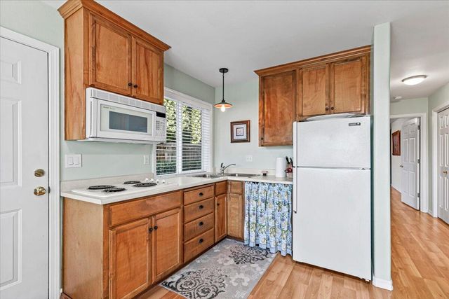 3910 Cherry Lane, Medford, OR 97504