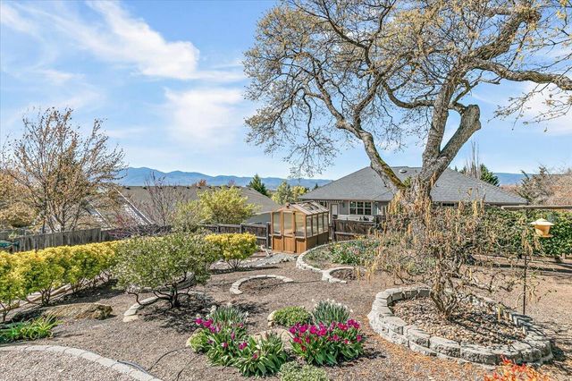 3910 Cherry Lane, Medford, OR 97504