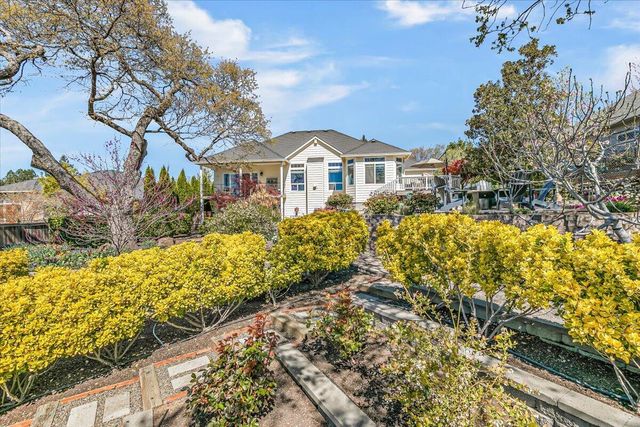 3910 Cherry Lane, Medford, OR 97504