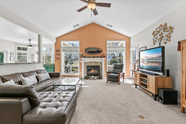 3910 Cherry Lane, Medford, OR 97504