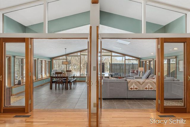 210 S Brewer Drive, Battle Creek, MI 49015