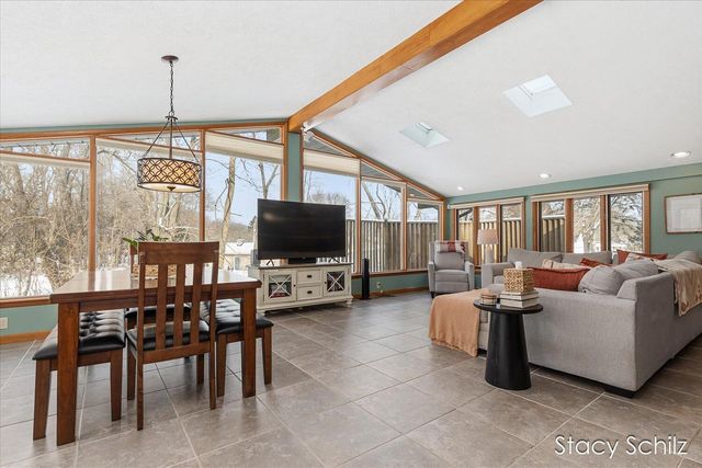 210 S Brewer Drive, Battle Creek, MI 49015