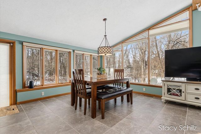 210 S Brewer Drive, Battle Creek, MI 49015