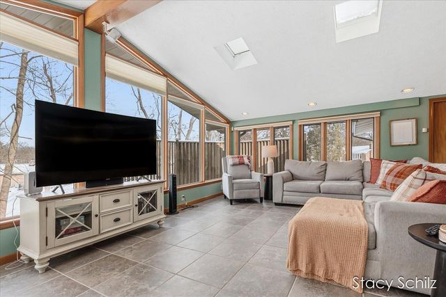 210 S Brewer Drive, Battle Creek, MI 49015