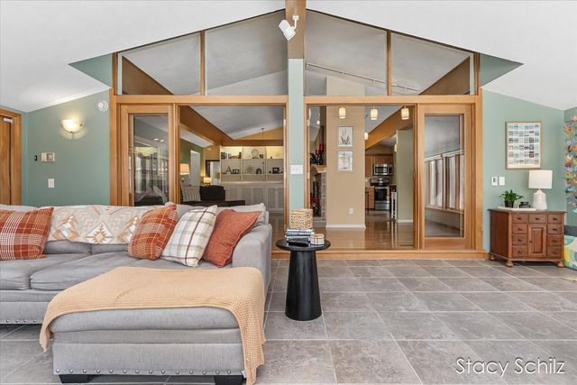 210 S Brewer Drive, Battle Creek, MI 49015