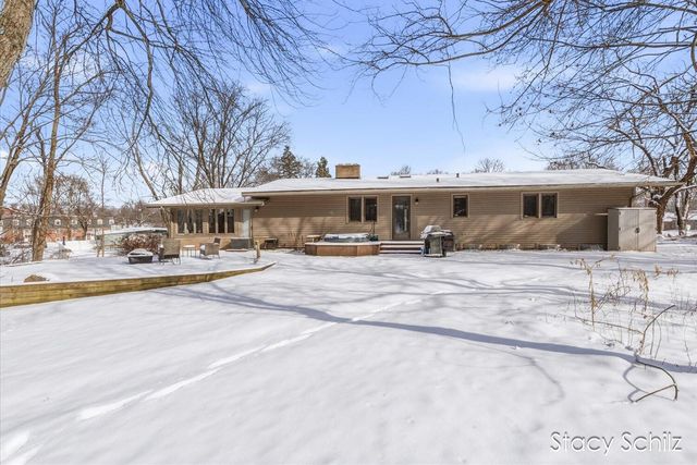 210 S Brewer Drive, Battle Creek, MI 49015