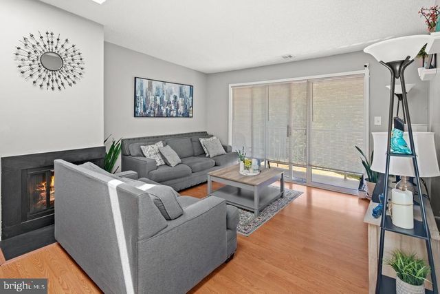 52 WILLOW CT, Hamilton, NJ 08619