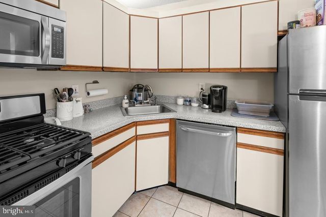 52 WILLOW CT, Hamilton, NJ 08619