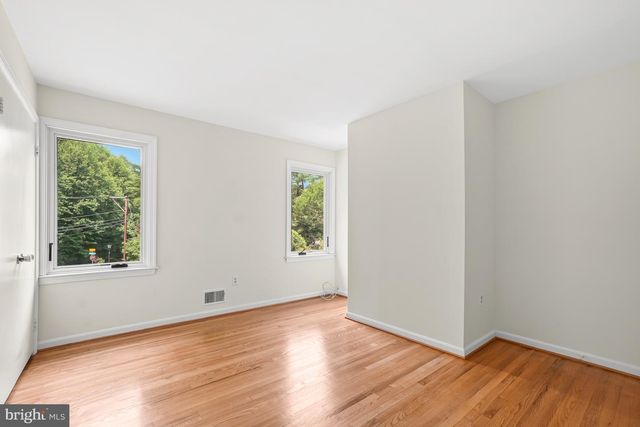 11701 BEEKMAN PL, Potomac, MD 20854