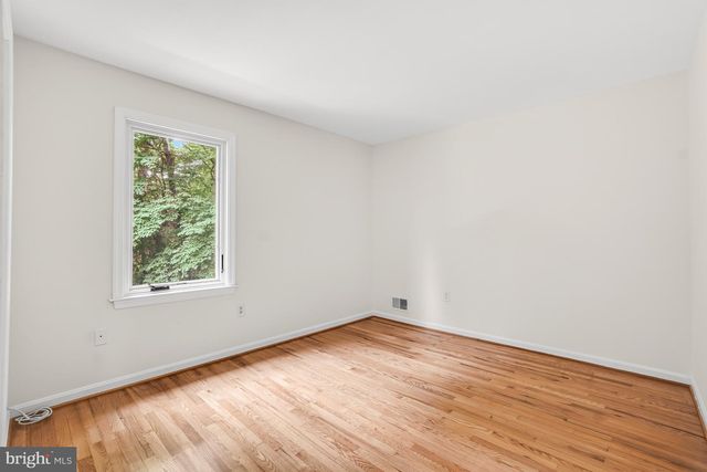 11701 BEEKMAN PL, Potomac, MD 20854