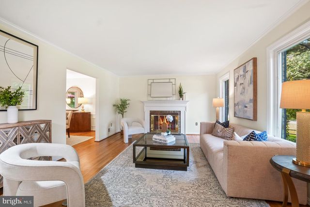 11701 BEEKMAN PL, Potomac, MD 20854