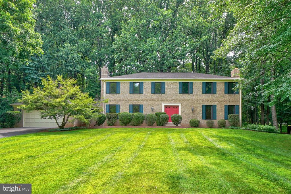 11701 BEEKMAN PL, Potomac, MD 20854