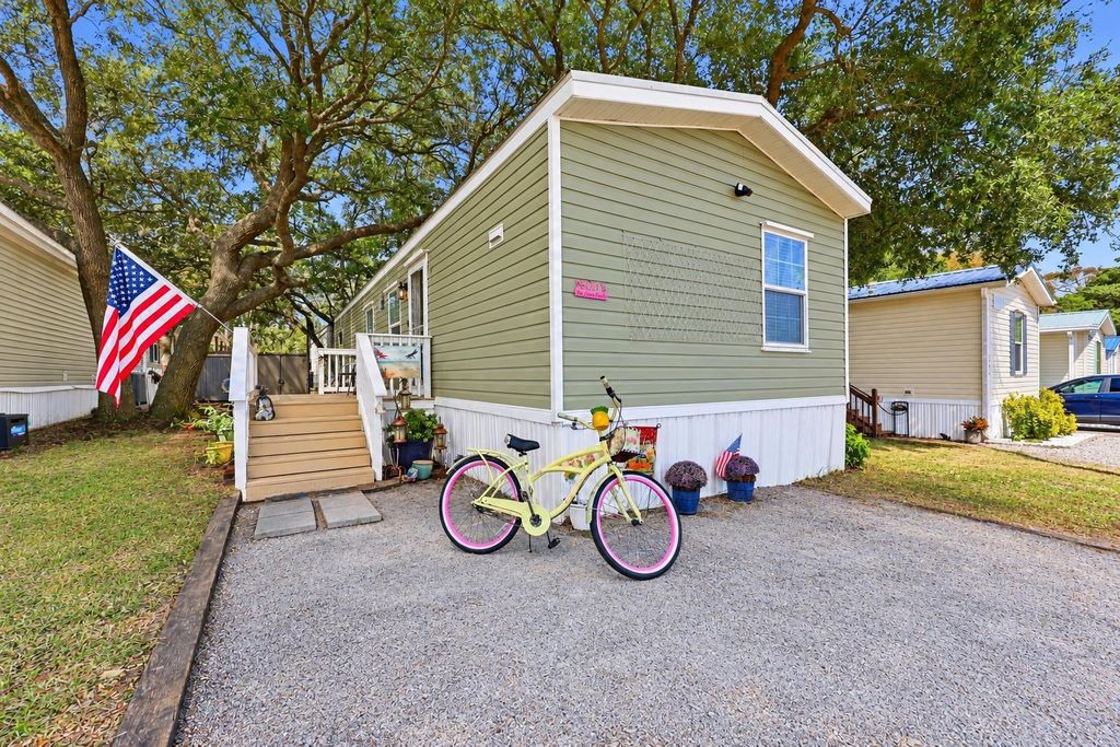 601 6th Ave. S, Myrtle Beach, SC 29577 — exterior
