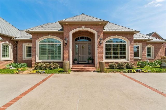 805 Hawkesbury Park, Norman, OK 73072