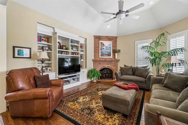 805 Hawkesbury Park, Norman, OK 73072