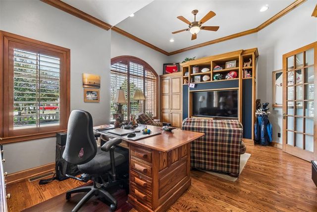 805 Hawkesbury Park, Norman, OK 73072