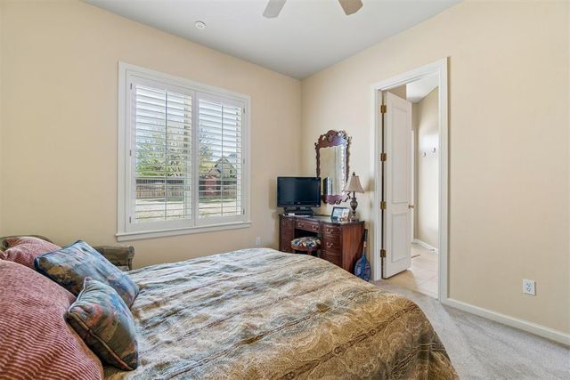 805 Hawkesbury Park, Norman, OK 73072