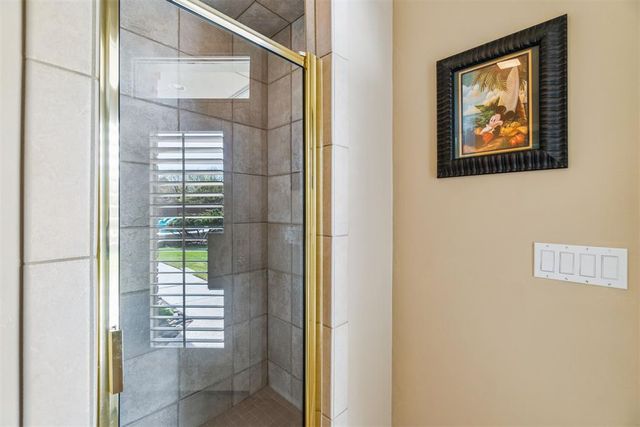 805 Hawkesbury Park, Norman, OK 73072