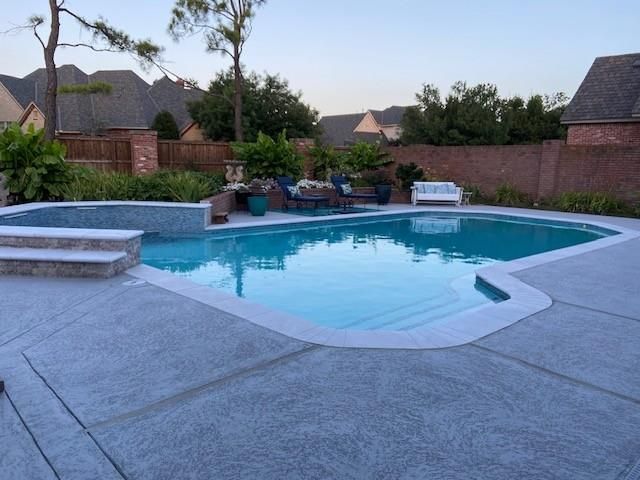 805 Hawkesbury Park, Norman, OK 73072