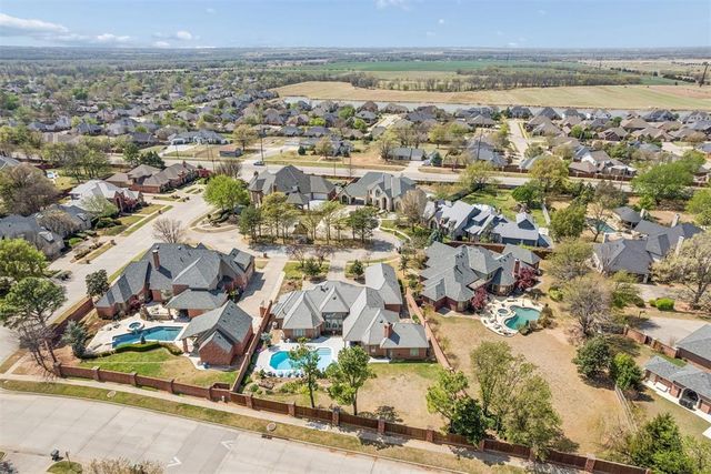 805 Hawkesbury Park, Norman, OK 73072