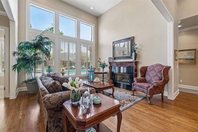 805 Hawkesbury Park, Norman, OK 73072