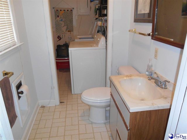 806 St Claire, Florence, SC 29501