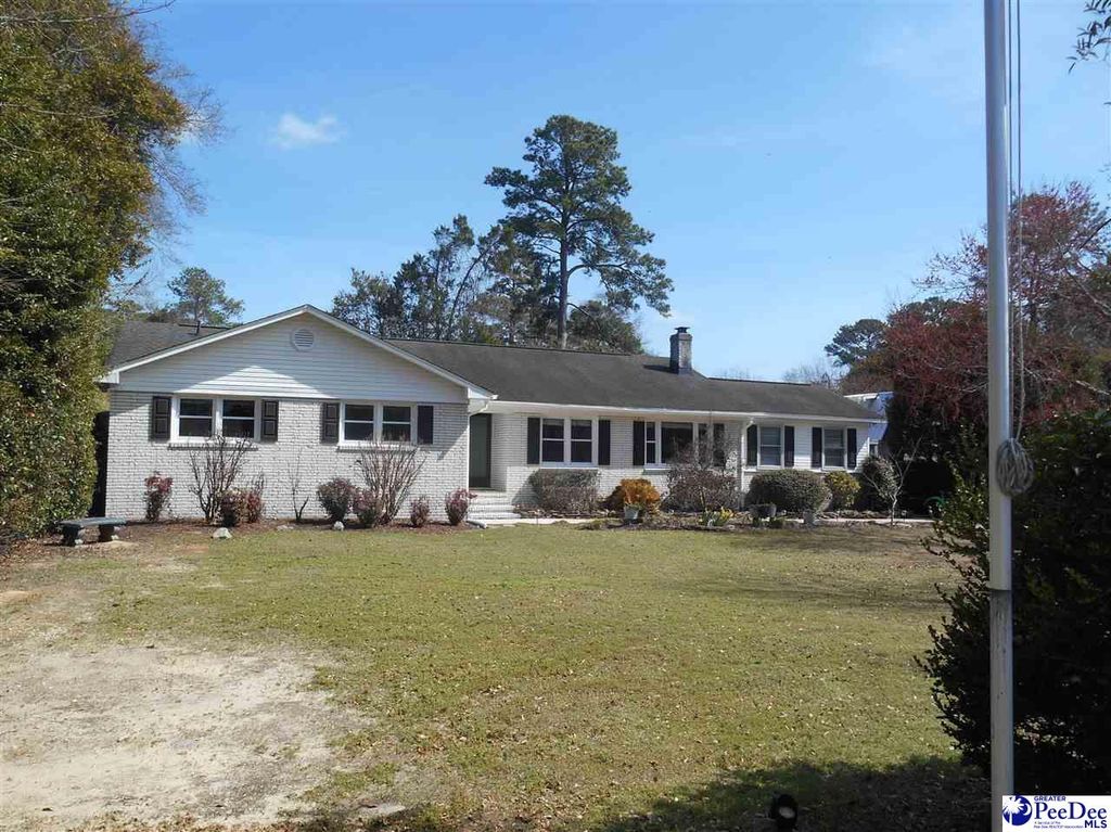 806 St Claire, Florence, SC 29501