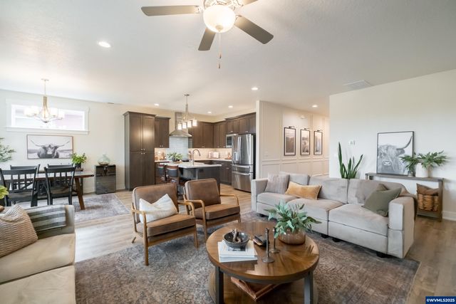 593 NE Evergreen Av, Dallas, OR 97338