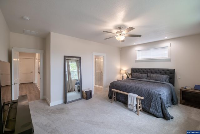 593 NE Evergreen Av, Dallas, OR 97338