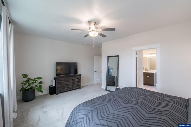 593 NE Evergreen Av, Dallas, OR 97338