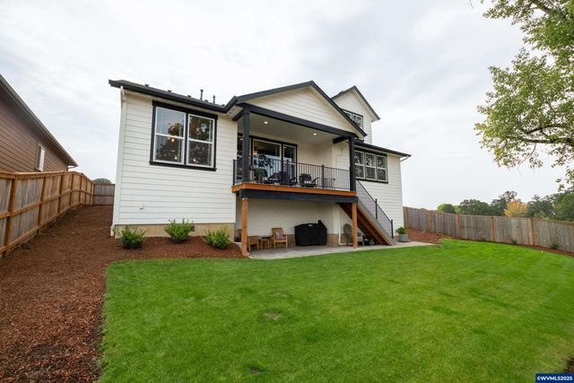 593 NE Evergreen Av, Dallas, OR 97338