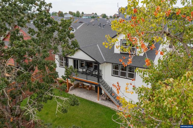 593 NE Evergreen Av, Dallas, OR 97338